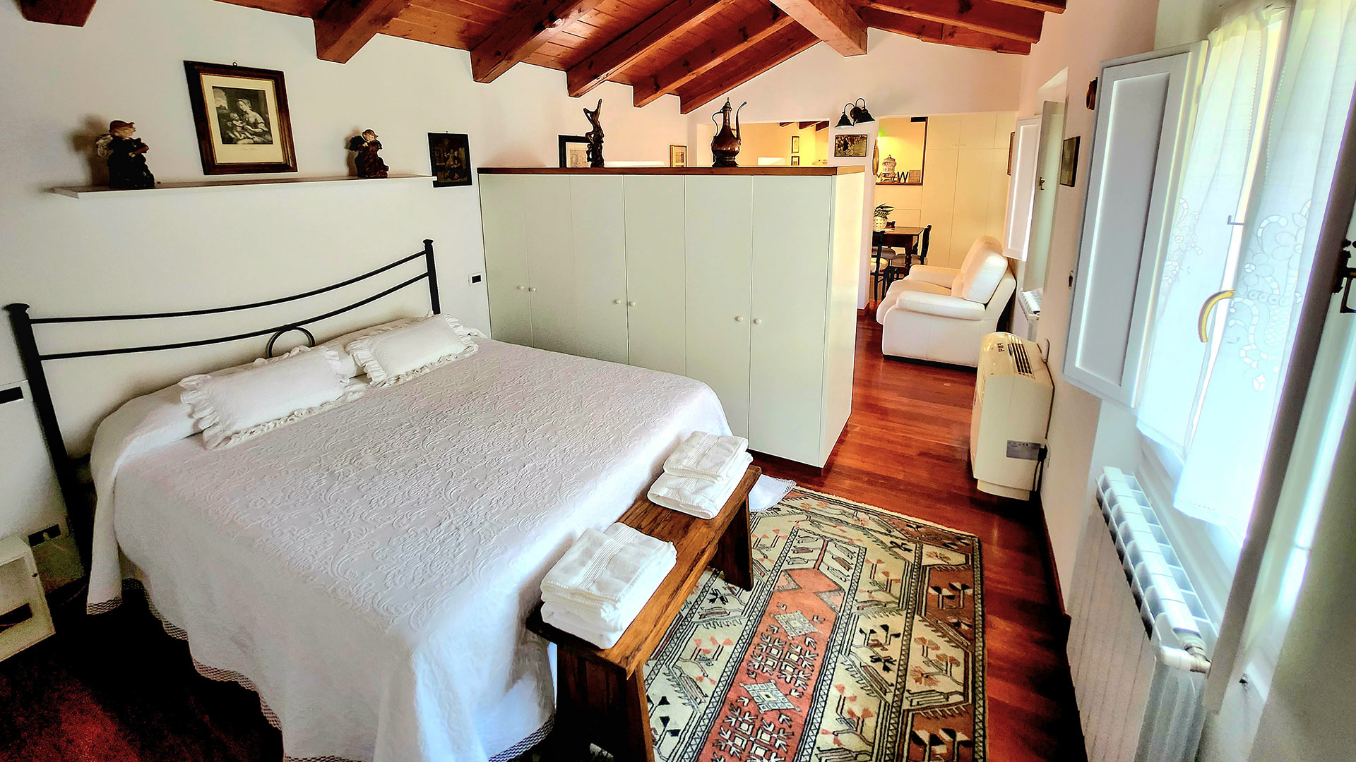 Fantuzzi Palace Apartment - image 3